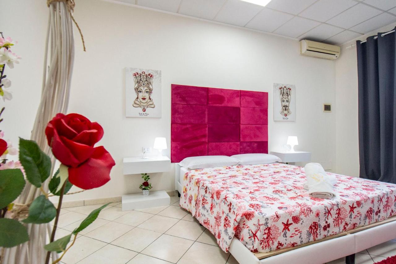 Royal Playa Suite And Apartament -Private Parking- Self Chek Out Catania Bagian luar foto