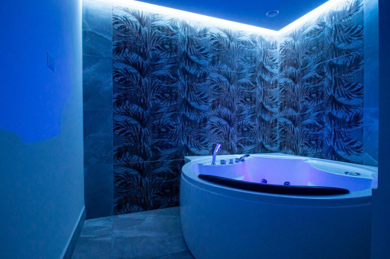 Royal Playa Suite And Apartament -Private Parking- Self Chek Out Catania Bagian luar foto