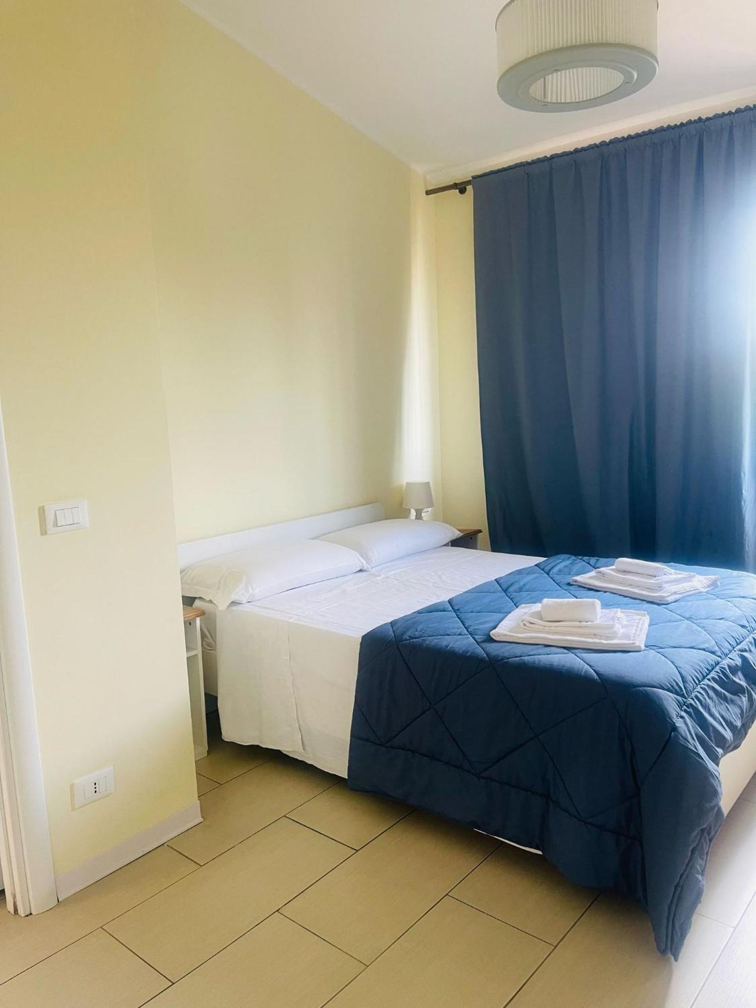 Royal Playa Suite And Apartament -Private Parking- Self Chek Out Catania Bagian luar foto